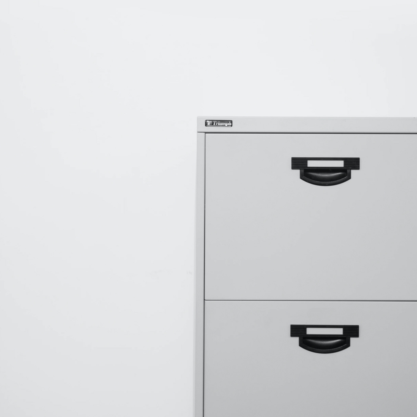 Ditch the Filing Cabinet: How Binders Revolutionize Paper Organization